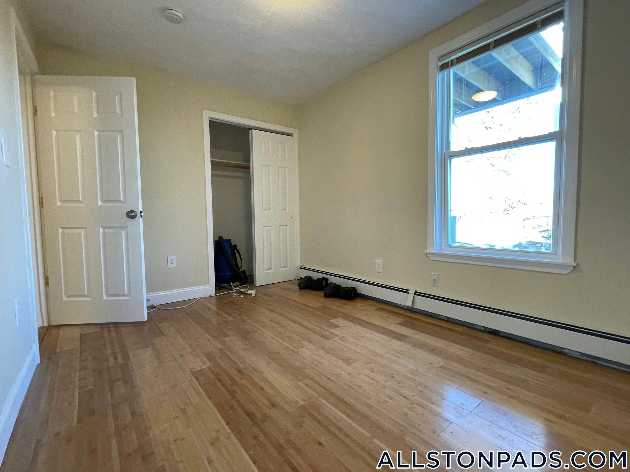 Building Photo - 34 Pratt St