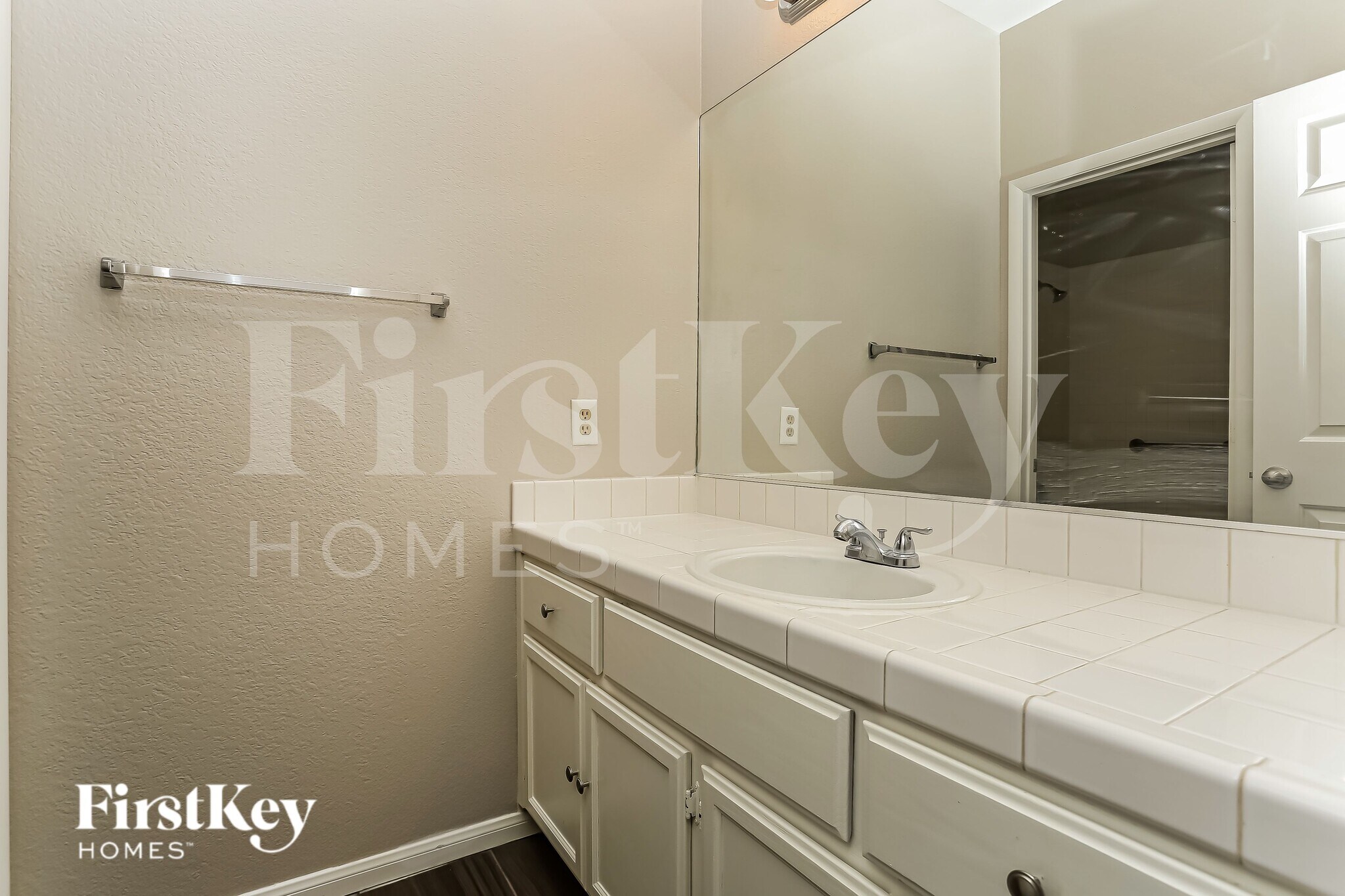 Building Photo - 4822 Wind Break Ln