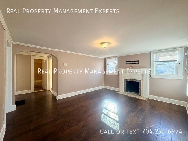 Building Photo - 4 Hickory St SW