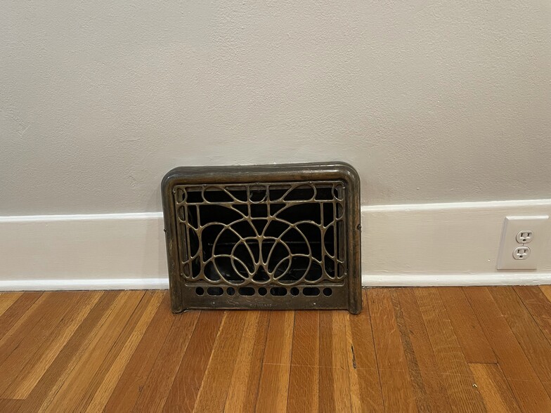 restored artisan heating grates in every room on main floor - 508 Daly Ave