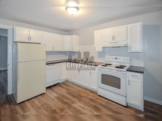 Building Photo - 5963 Rawles Ave