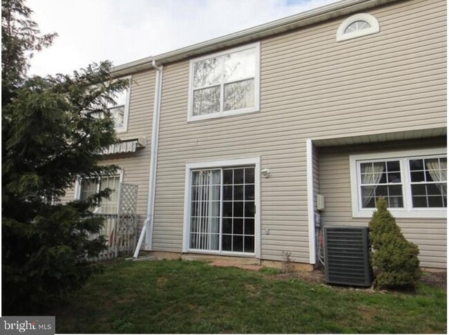 Building Photo - 1505 Potters Pl