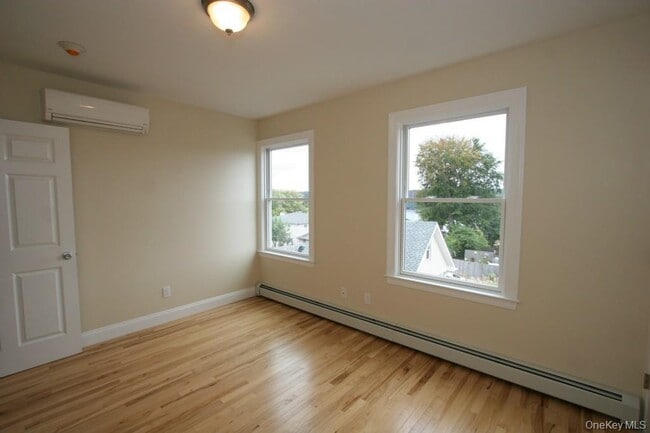 Building Photo - 385 Palisade Ave