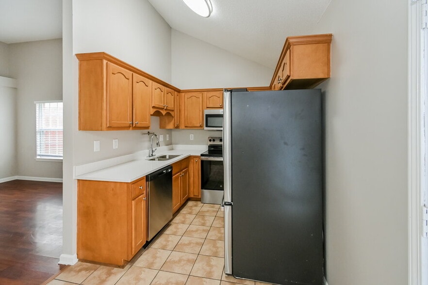 Building Photo - 2835 Misty Briar Cove