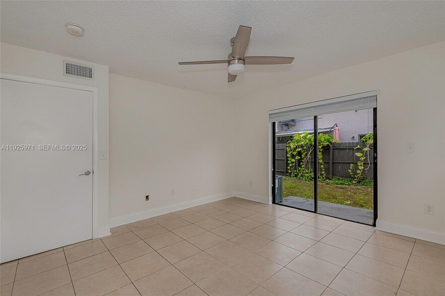 Building Photo - 1771 W 58th St