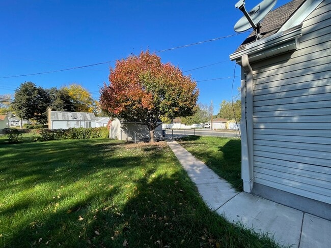 Building Photo - Stunning 4 Bedroom House in Richfield!