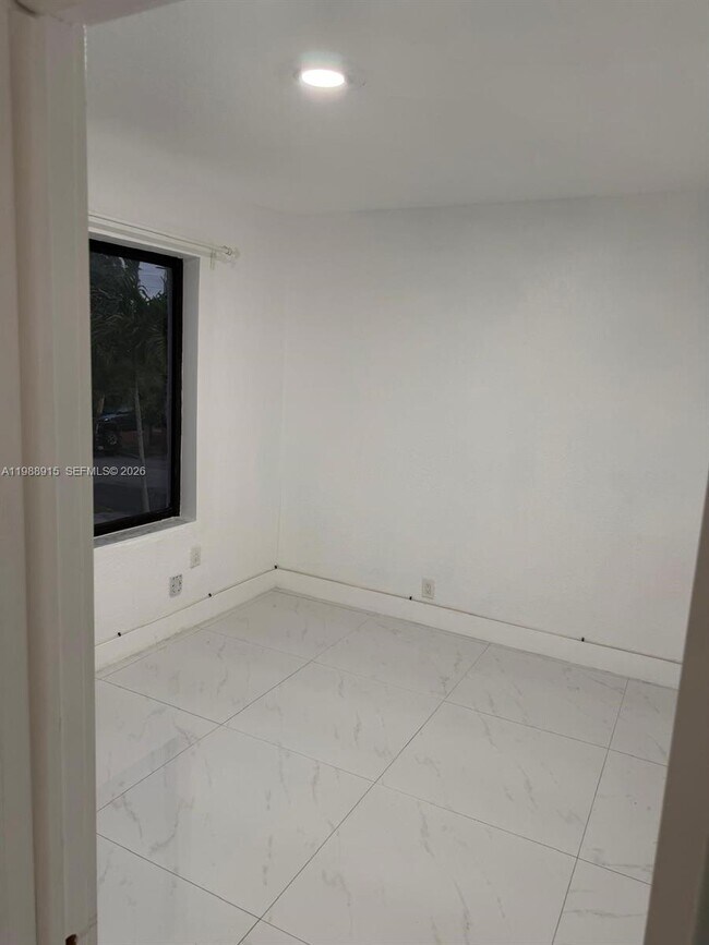 Building Photo - 2369 SW 17th Terrace