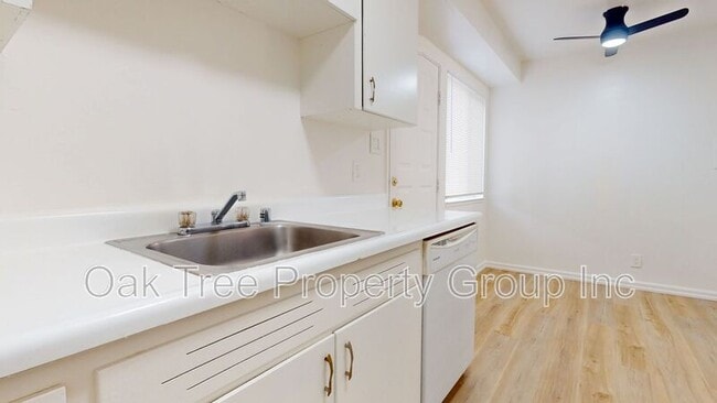 Building Photo - 625 F St