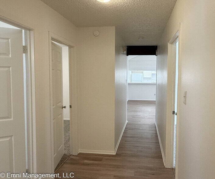 Building Photo - 1408 Garnet Rd