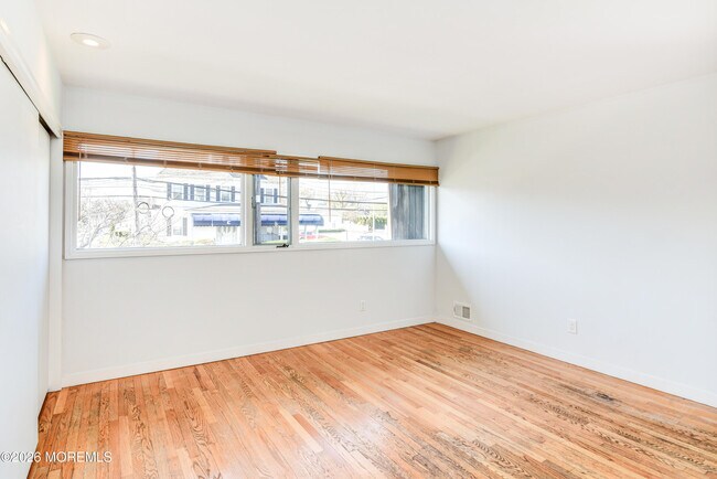 Building Photo - 167-169-169 N Main St