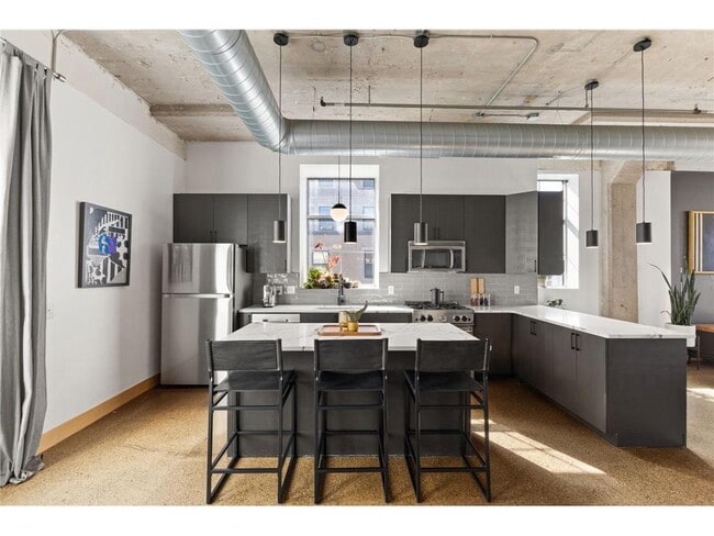 Building Photo - 918 N 3rd St