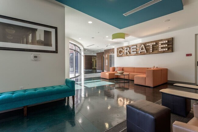 Building Photo - 33 Peabody St