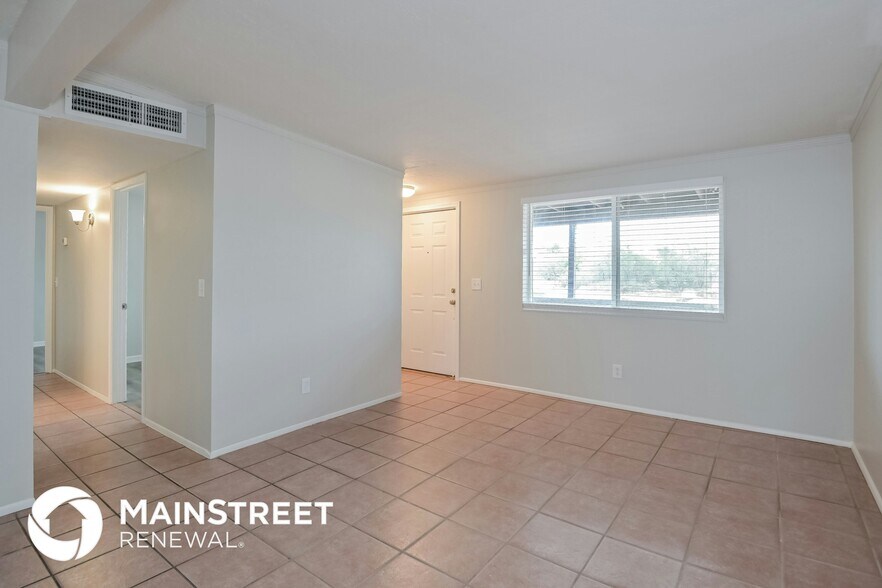Building Photo - 7651 E Poinciana Dr