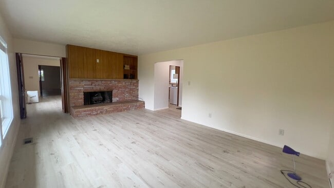 Building Photo - 35144 Reith Larson Ln