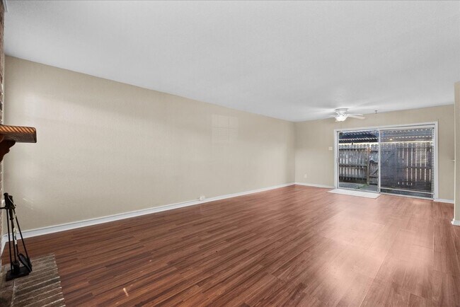 Building Photo - 1448 Silverpines Rd