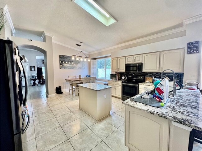 Building Photo - 9118 Whispering Willow Way