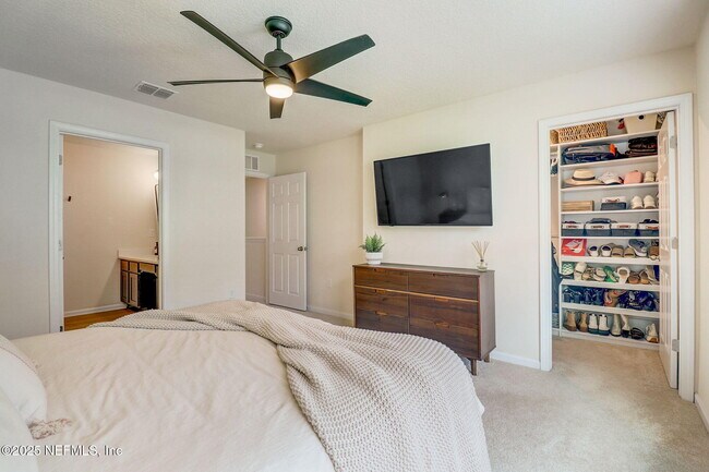 Building Photo - 135 Coastline Wy