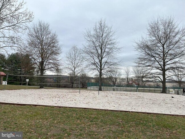 Building Photo - 18 Madison Way