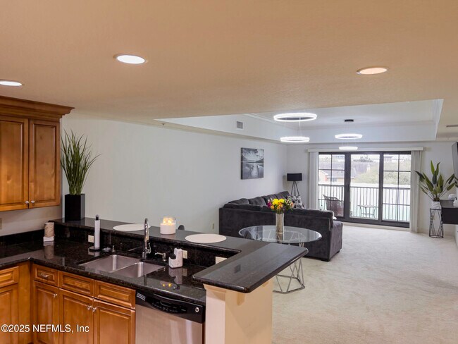 Building Photo - 1478 Riverplace Blvd