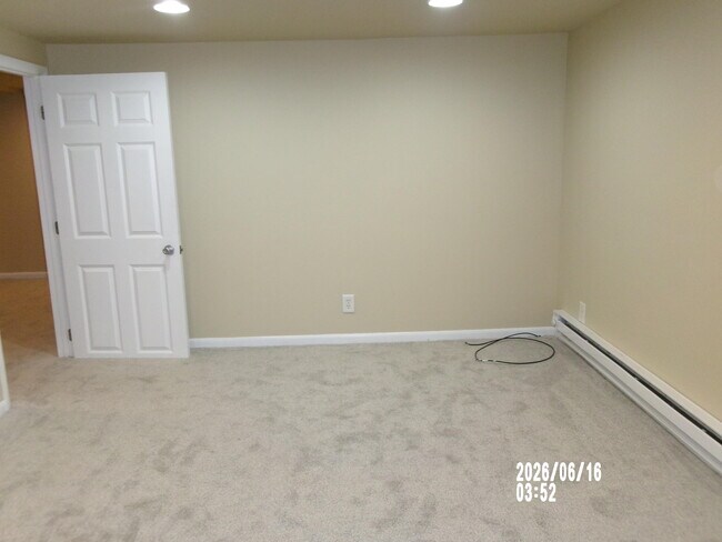 Building Photo - 18620 Midland Pl