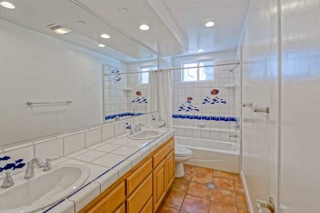 Building Photo - VERY BRIGHT, SPACIOUS & AIRY GOLDEN HILLS ...