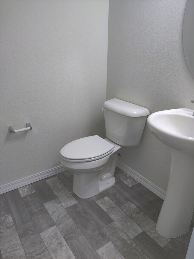 Building Photo - Gorgeous 3 Bedroom Home + office in Mountain Vista Ranch!