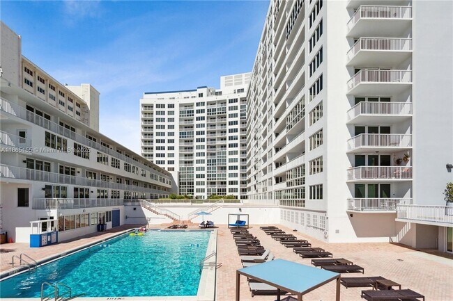 Building Photo - 5401 Collins Ave