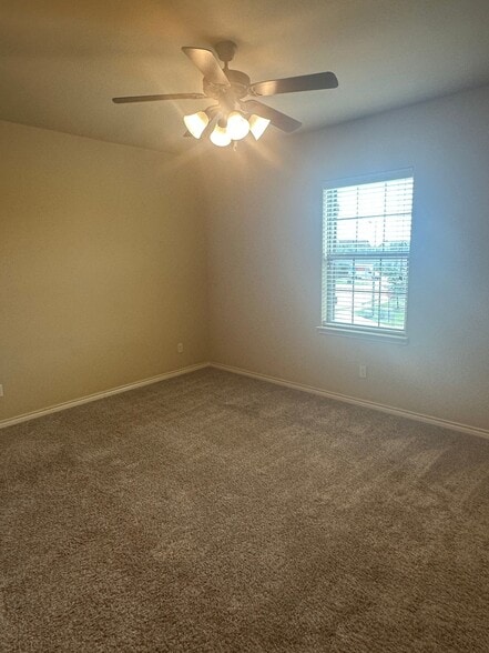 Building Photo - 402 Baby Bear Dr