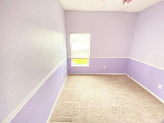 Building Photo - Beautiful Lake View Home in Waterside Estate!