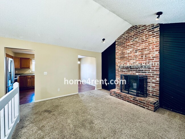 Building Photo - Beautiful, Split-Level Olathe Home w/ Stai...