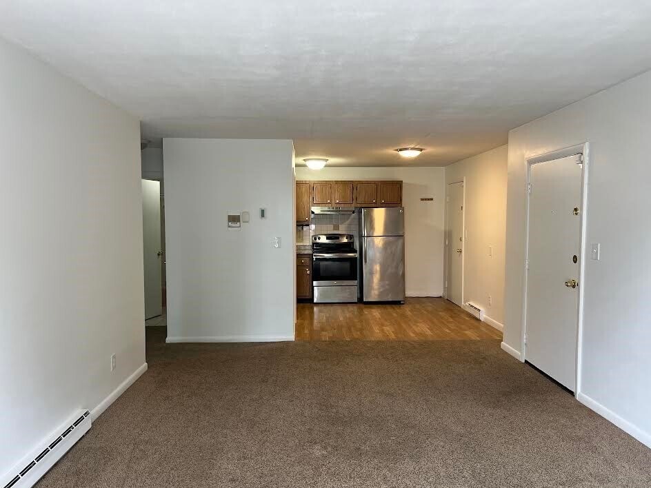 Building Photo - 90 Cedar St