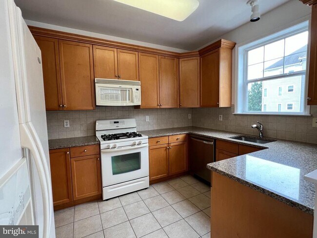 Building Photo - 422 Masterson Ct