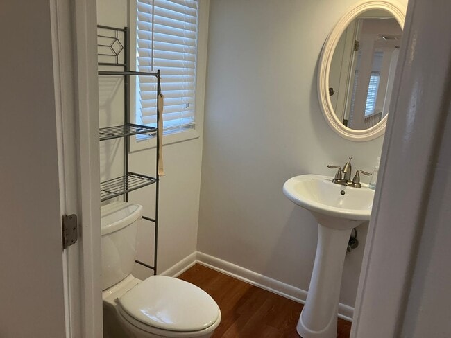 Building Photo - 1 BR / 1.5 BA at Saint Andrews Commons (Pa...