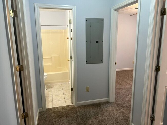 Building Photo - 121 Timber Ridge Dr