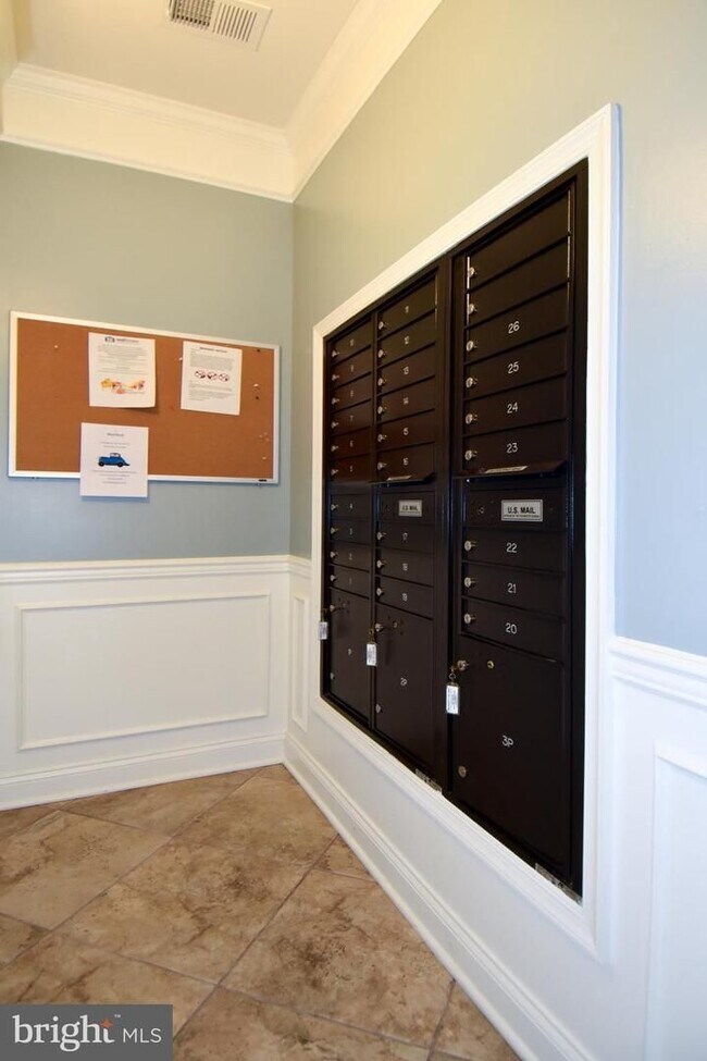 Building Photo - THIS IS AN ACTIVE ADULT, AGE RESTRICTED COMMUNITY. MUST BE 55+.