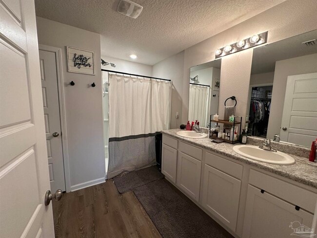 Building Photo - 926 Lovebird Ct