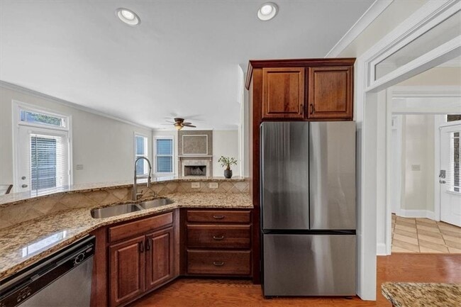 Building Photo - 88 Camden Village Dr