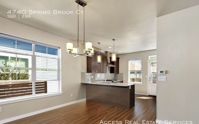 Building Photo - 4740 Spring Brook Ct