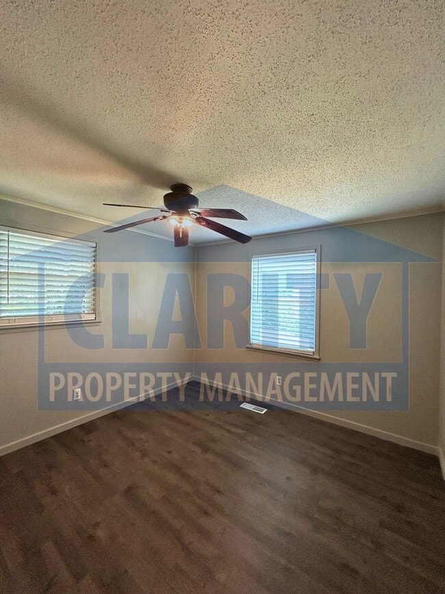 Building Photo - Charming 3-Bedroom, 1-Bath Home with Bonus...