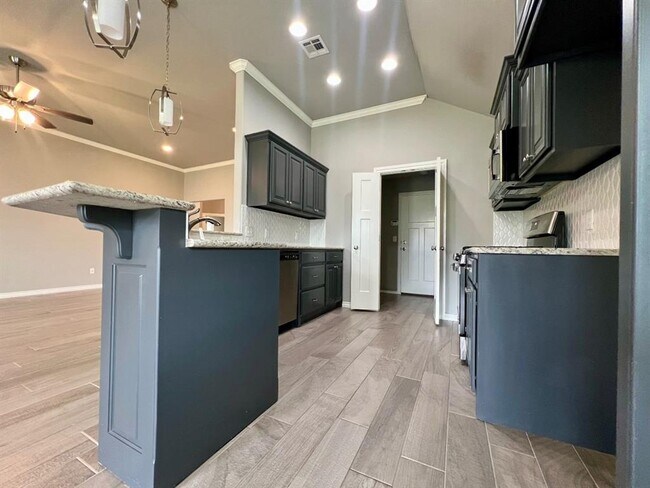 Building Photo - 8722 SW 40th Ter