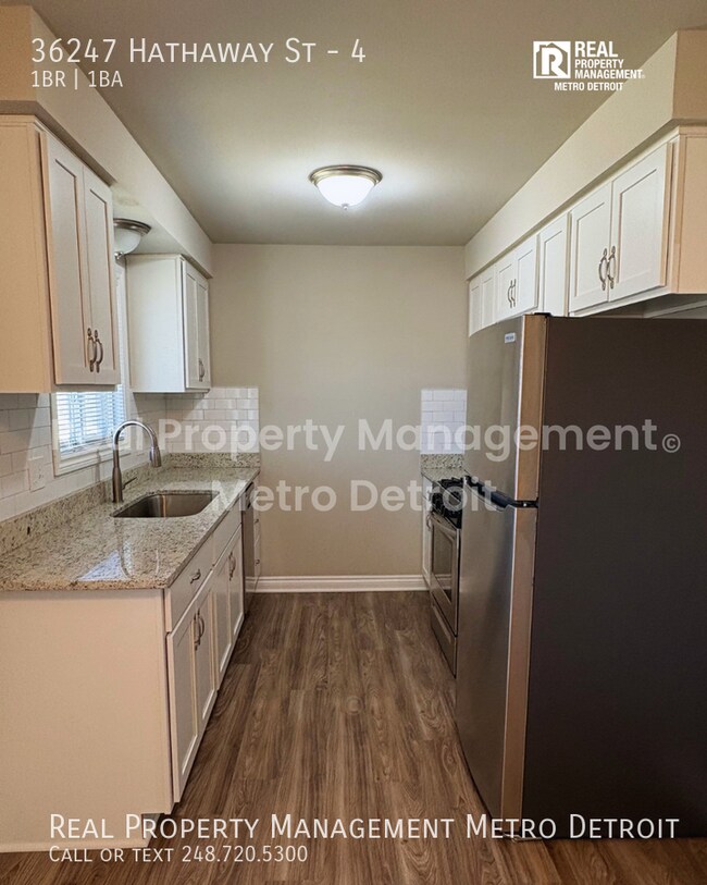 Building Photo - 36247 Hathaway St