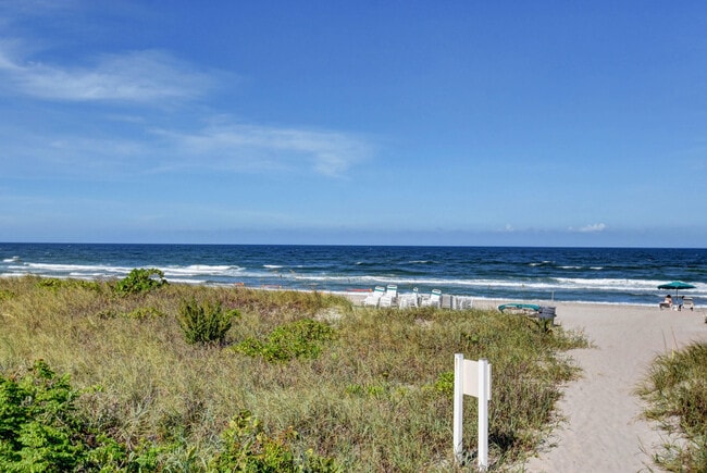 Building Photo - 4301 N Ocean Blvd