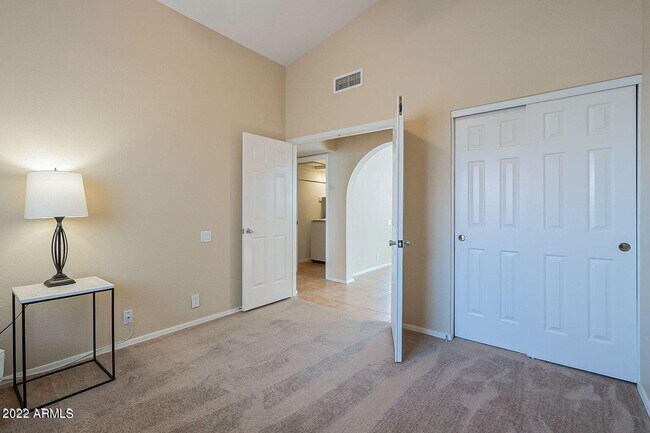 Building Photo - 11014 N 111th Way