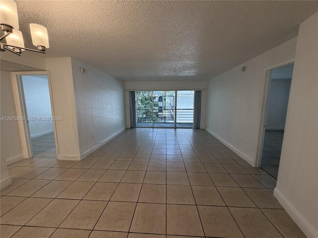 Building Photo - 4205 N University Dr