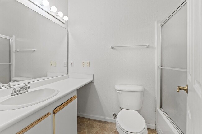 Building Photo - 1101 Linden Ln