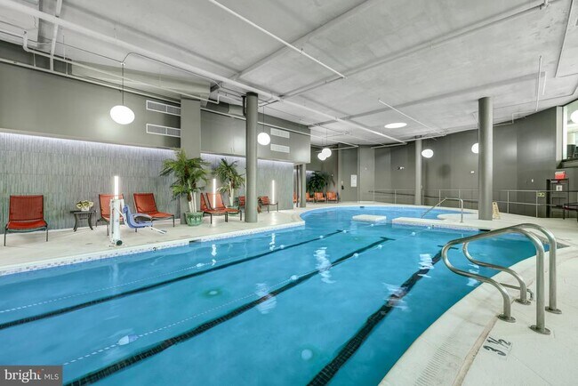 Building Photo - 8360 Greensboro Dr