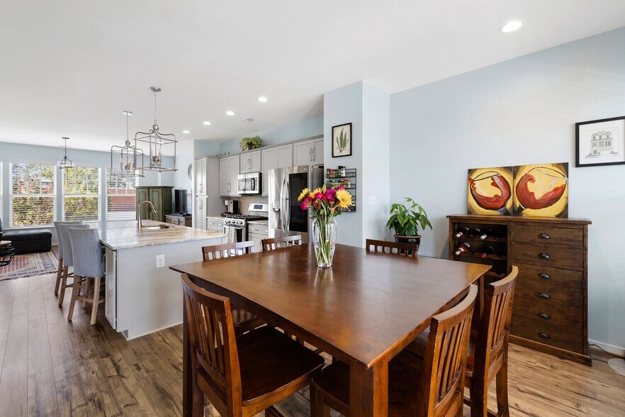 Building Photo - 2138 Perennial Cir