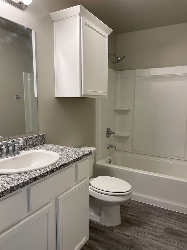 Building Photo - 4 bed 2 bath - Frenship ISD