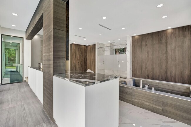 Building Photo - 7693 Steeplechase Dr