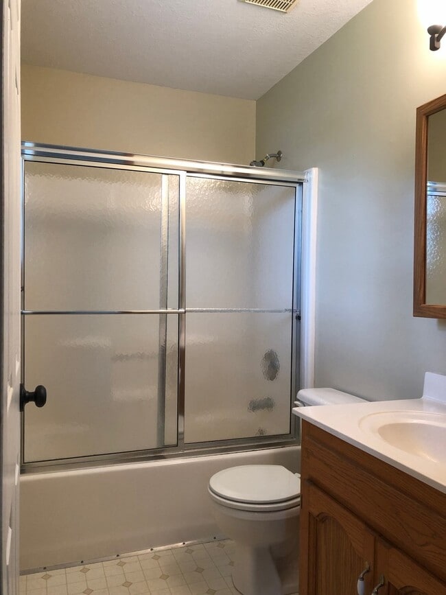 Building Photo - $1,125 - 3Bed/3Bath, House